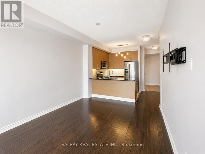 Property Photo:  133 Wynford Dr Drive 304  ON M3C 0J5 