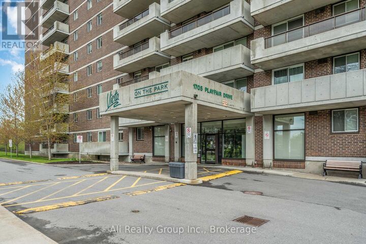 Property Photo:  1705 Playfair Drive 610  ON K1H 8P6 