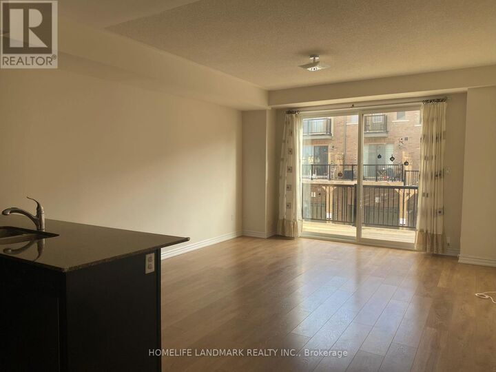 Property Photo:  157 Rustle Woods Avenue  ON L6B 1P8 