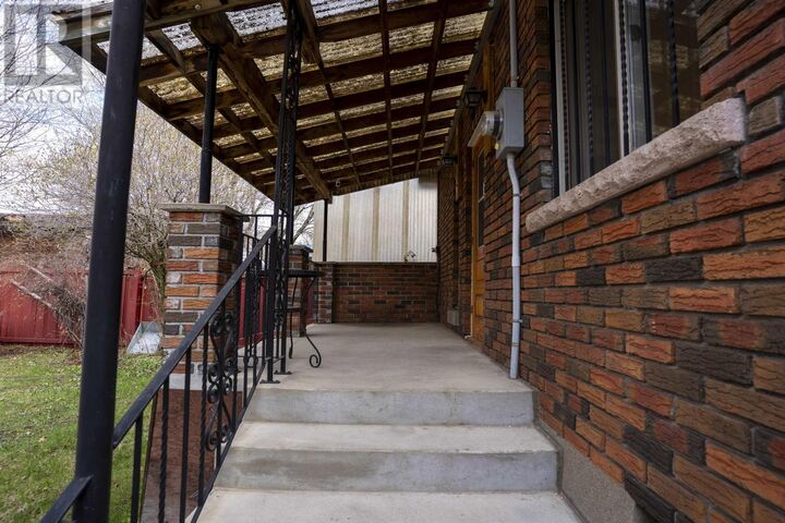 Property Photo:  309 Harold St N  ON P7C 4C7 