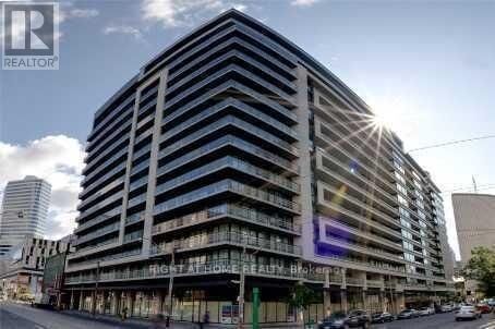 Property Photo:  111 Elizabeth Street 821  ON M5G 1P7 