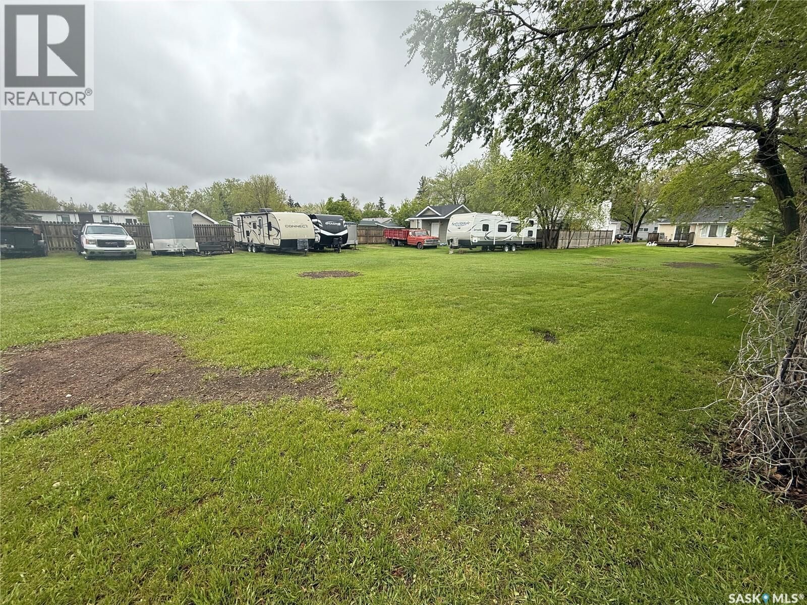 Property Photo:  787 Hartney Avenue  SK S4H 1H7 