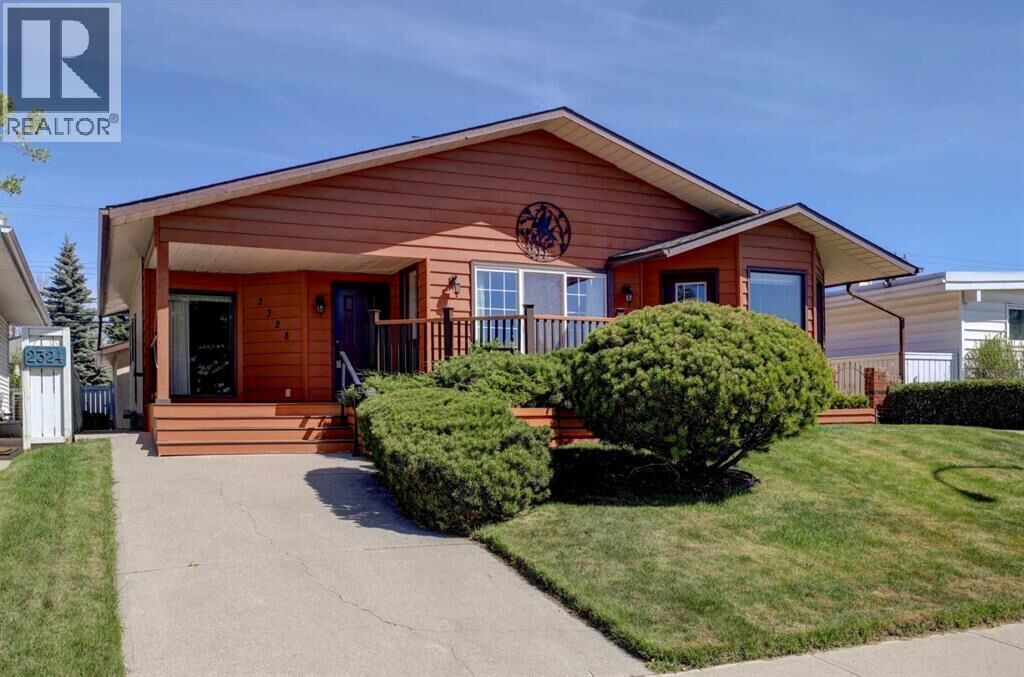 Property Photo: 2328 Munro Drive Northeast AB T2E 5Y9