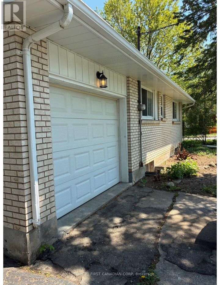 Property Photo: 1294 Hillcrest Avenue ON N5Y 4N5
