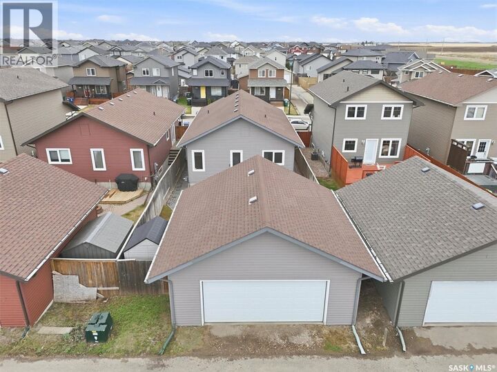 Property Photo:  234 Klassen Crescent  SK S7R 0E9 