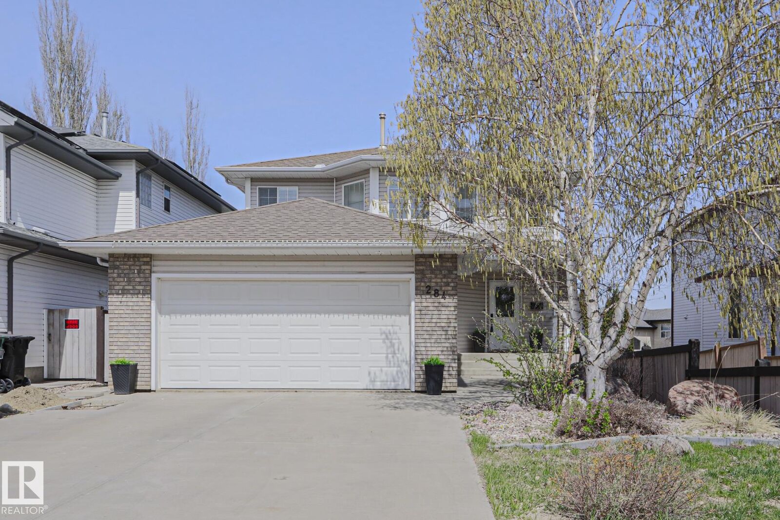 Property Photo:  284 Lilac Tr  AB T8H 1Z2 