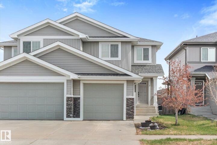 Property Photo: 3 Richmond Link AB T8L 0S2