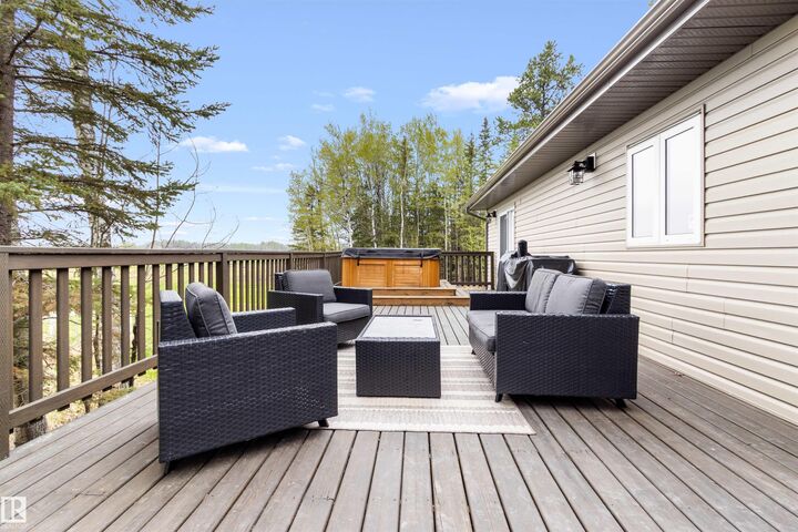 Property Photo:  #A 8406 Hwy 621  AB T7A 2A2 