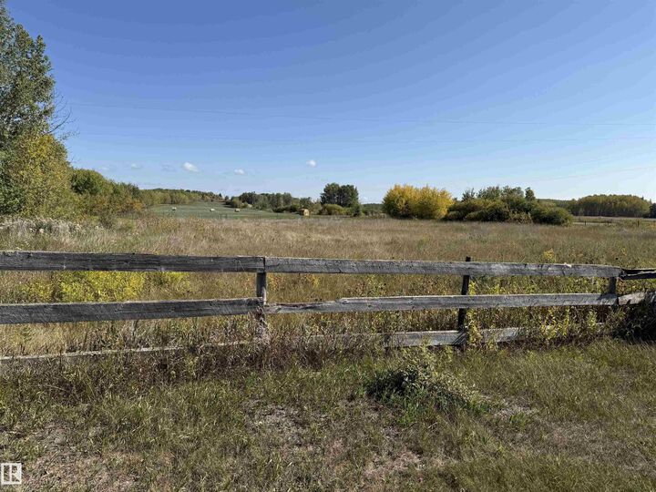 Property Photo: 41132 Twp 614 AB T0A 0T0