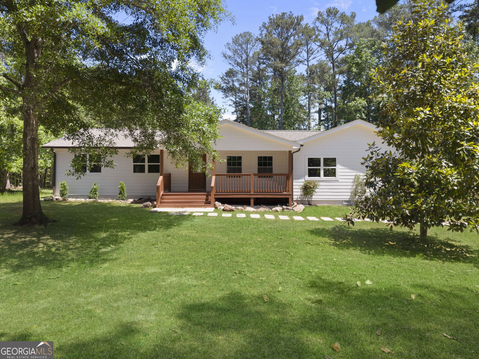 Property Photo:  919 Tyrone Road  GA 30290 