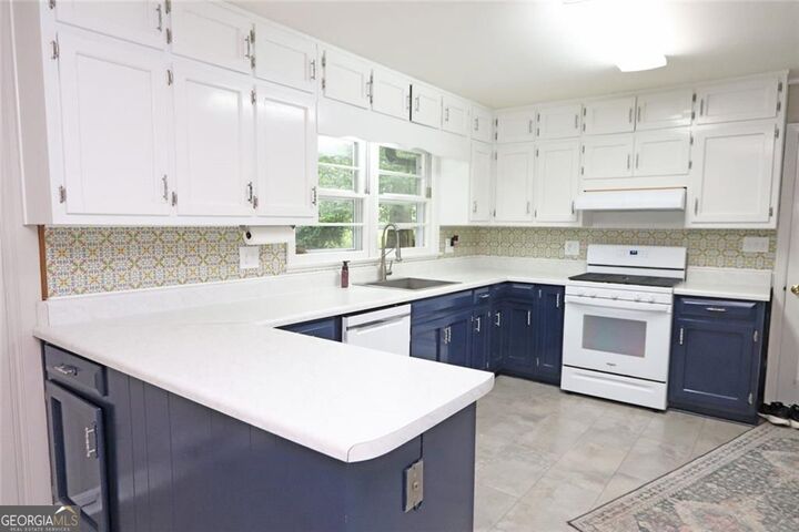 Property Photo: 405 Church Street GA 30110