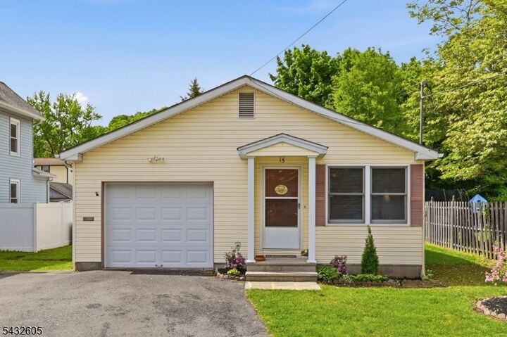 Property Photo:  15 Orchard St  NJ 07403 