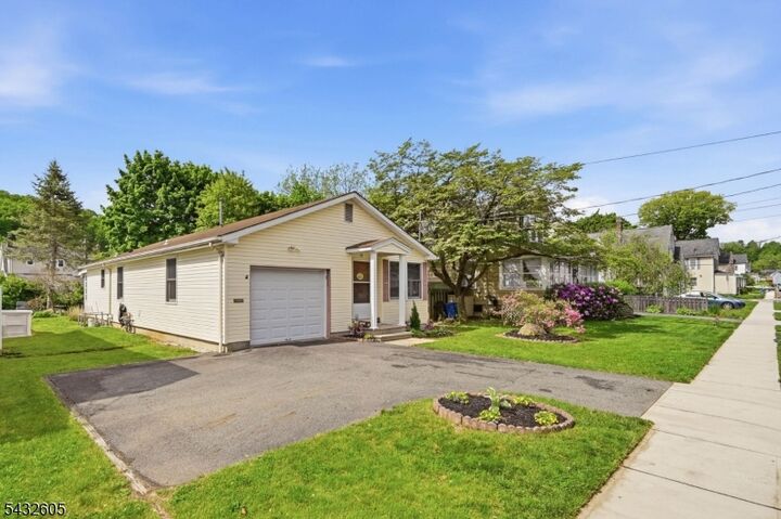 Property Photo:  15 Orchard St  NJ 07403 