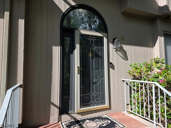 Property Photo:  32 Robinhood Dr 32  NJ 07046 
