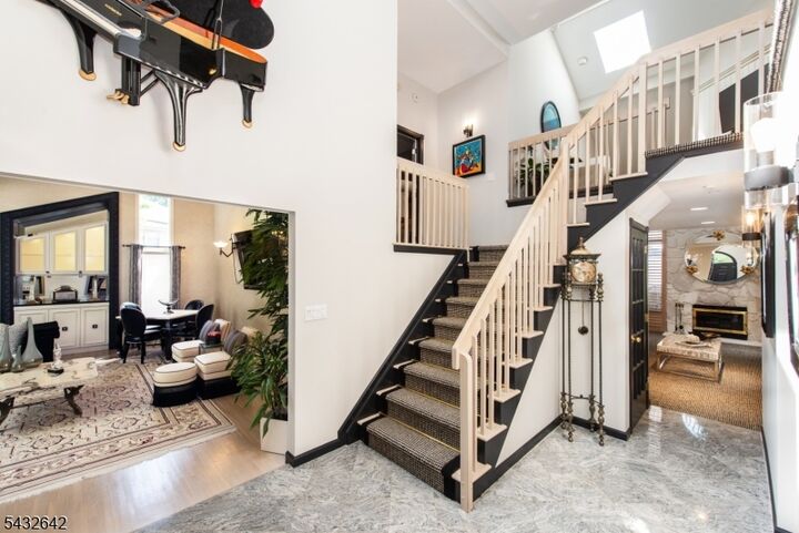 Property Photo: 32 Robinhood Dr 32 NJ 07046
