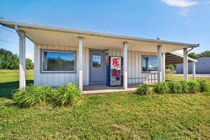 Property Photo:  101 N US Hwy 60  KY 42462 