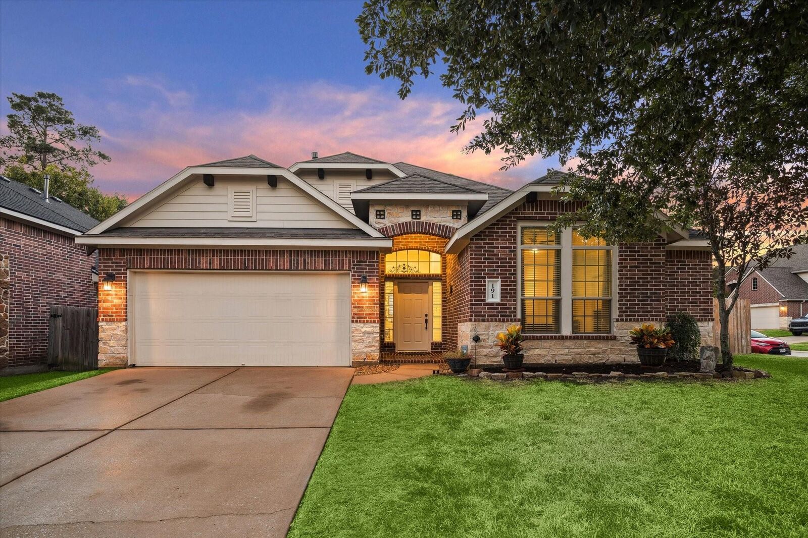 Property Photo:  191 Maple Grove Drive  TX 77384 
