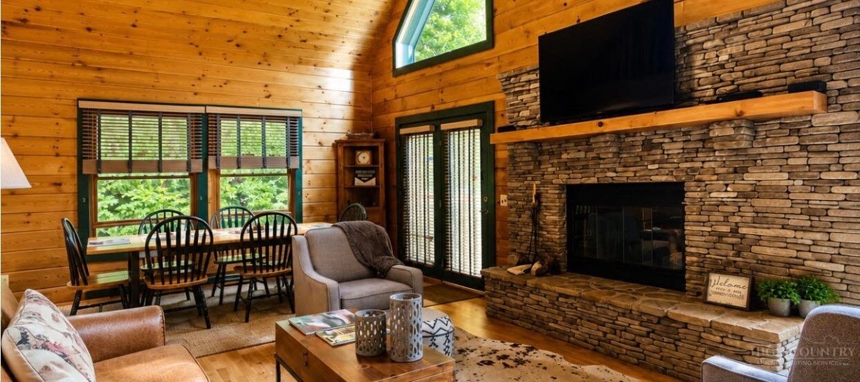 Property Photo:  340 Balsam Lane  NC 28604 