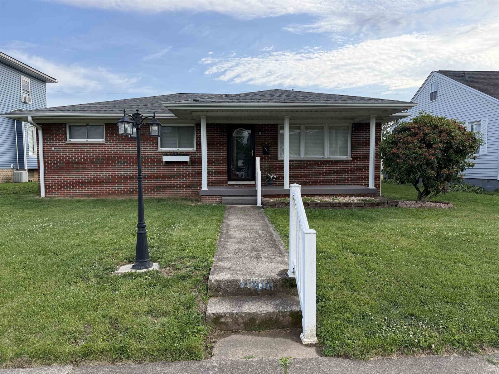 Property Photo:  2206 North Second St  OH 45638-1773 
