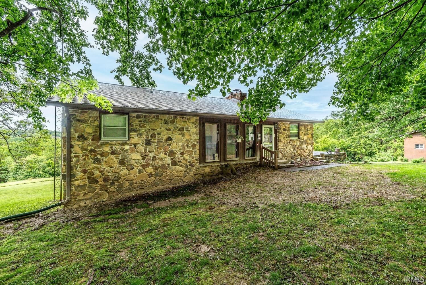 Property Photo:  13305 E Hillview Lane  IN 47459-7101 