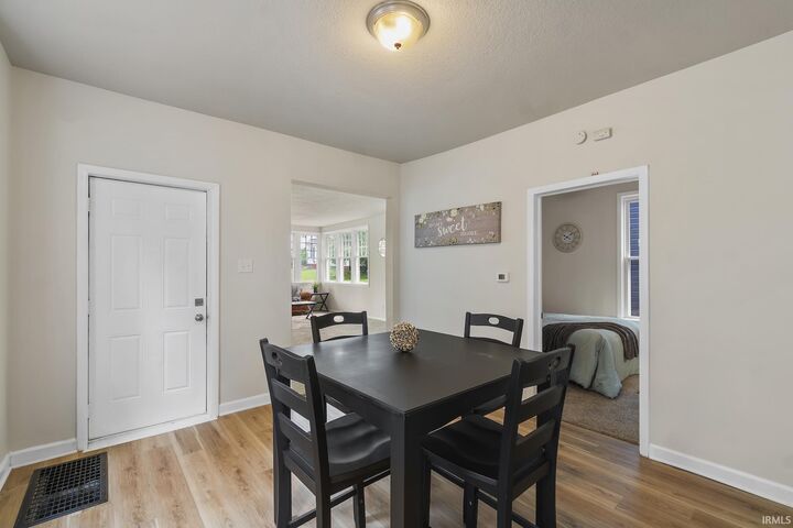 Property Photo:  2506 S Wayne Avenue  IN 46807-1232 