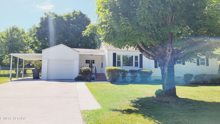 Property Photo:  308 Naueda Drive  TN 37912 