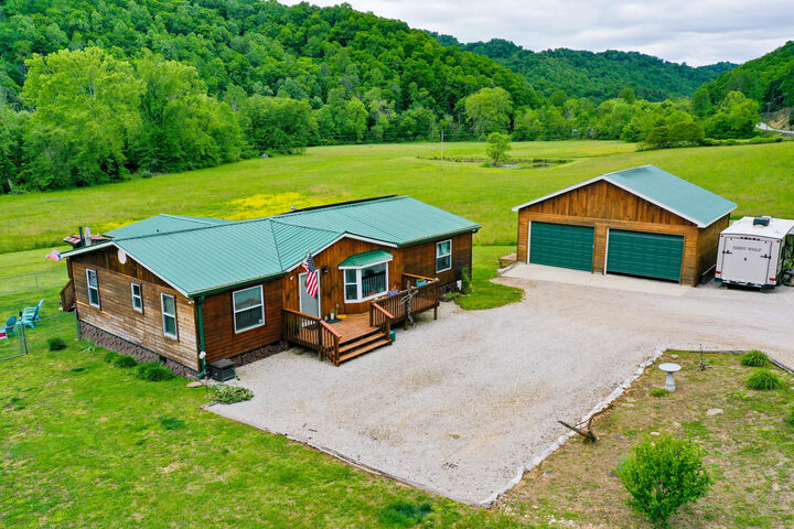 Property Photo:  4264 Kentucky 1482  KY 40972 