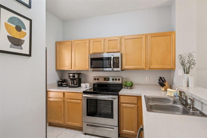 Property Photo:  8498 Crystal Cove Loop  FL 34747 