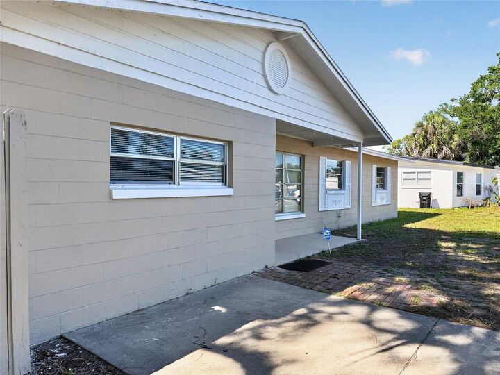 Property Photo:  5020 Londonderry Boulevard  FL 32808 