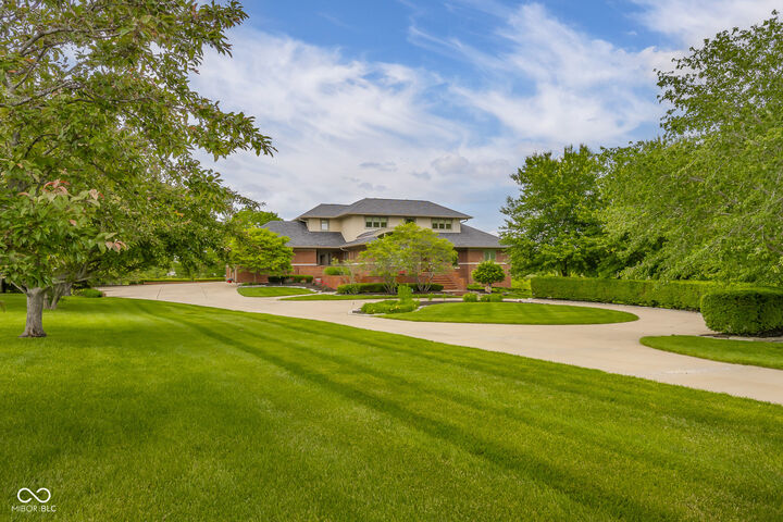 Property Photo: 8224 W Mulligan Lane IN 47201
