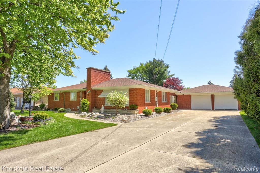 Property Photo:  275 S Airport Road  MI 48601 9459 