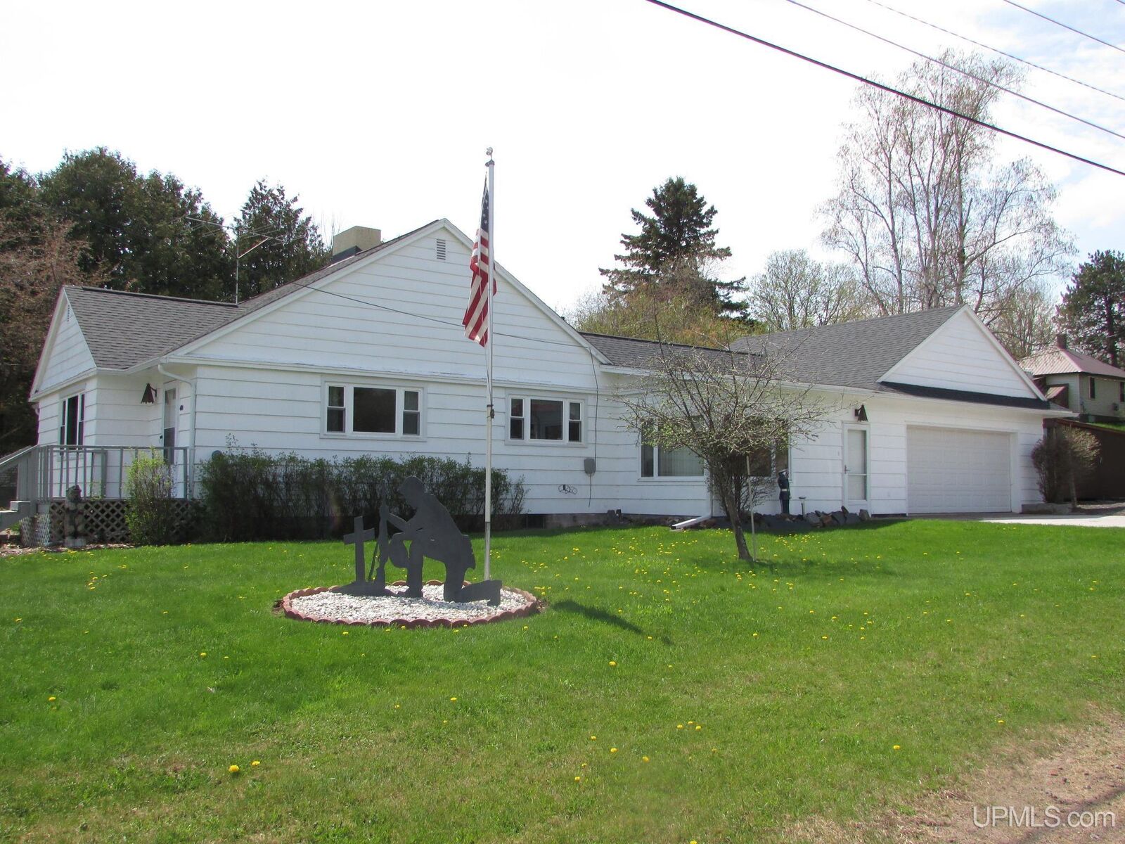 Property Photo: 404 Bowling Avenue Village MI 49908
