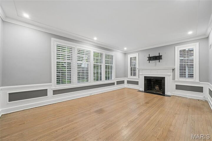 Property Photo:  7539 Oxford Drive 1W  MO 63105 