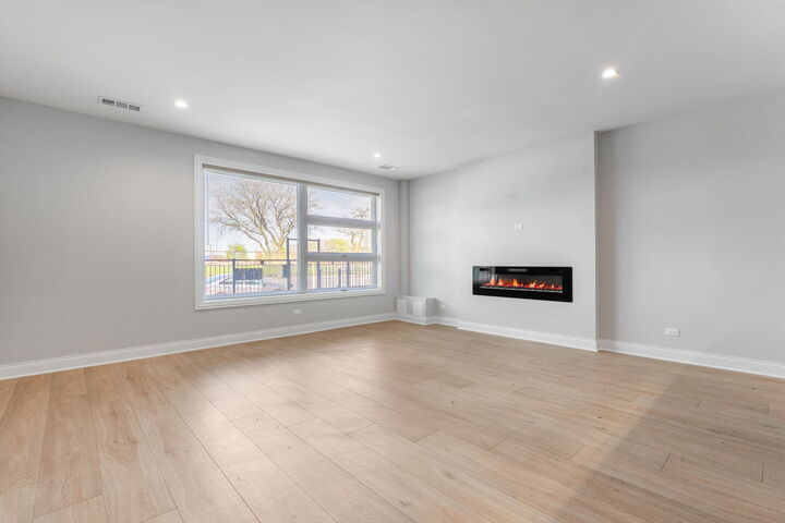 Property Photo:  4817 S Wabash Avenue 2  IL 60653 