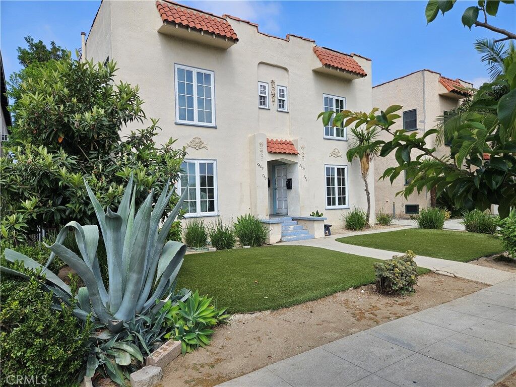 Property Photo:  743 S Chevy Chase  CA 91205 