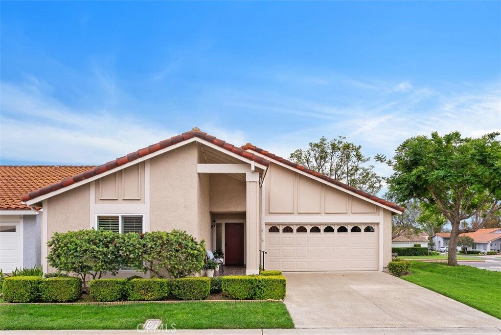 Property Photo:  27684 Calle Valdes  CA 92692 