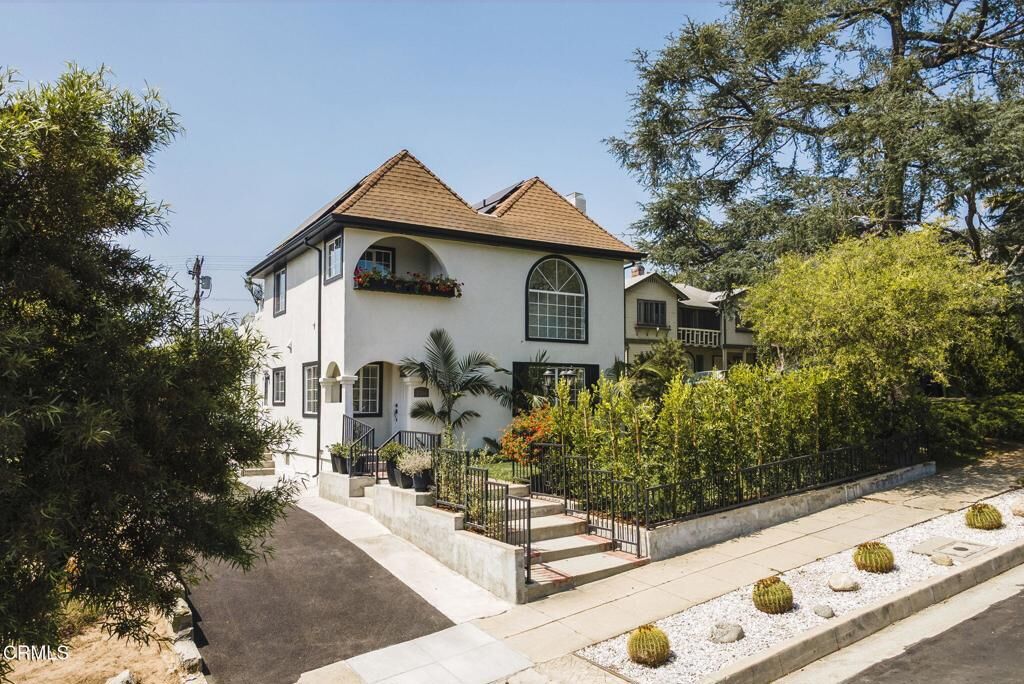 Property Photo:  2354 Laverna Avenue  CA 90041 