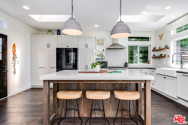 Property Photo:  29500 Heathercliff Rd. 106  CA 90265 