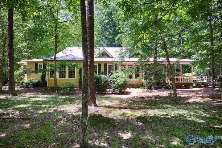 Property Photo:  611 Cove Road 4  AL 35984 
