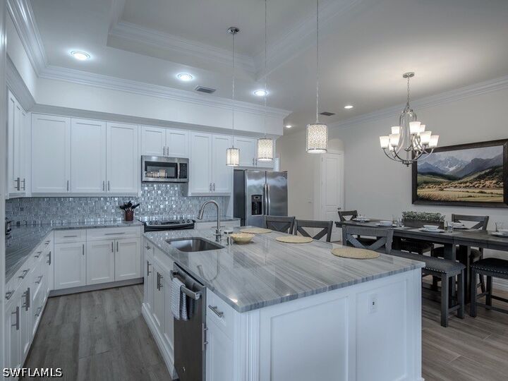 Property Photo: 631 100th Avenue N FL 34108