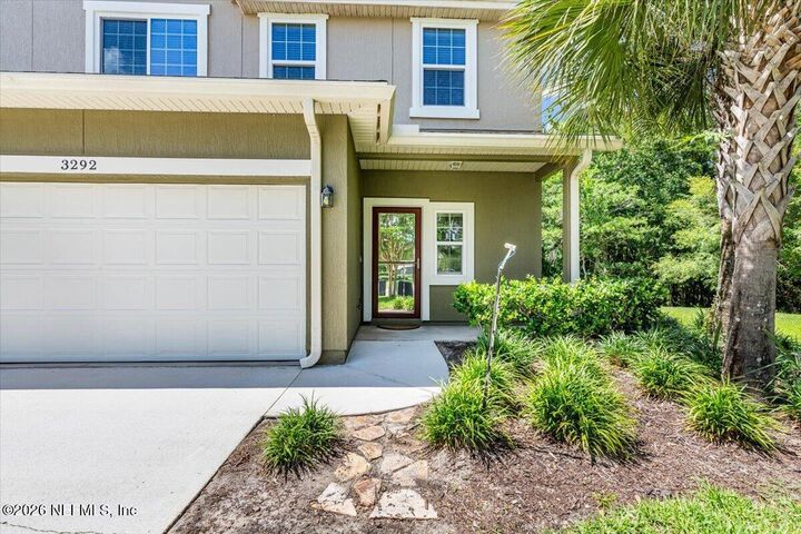 Property Photo: 3292 Chestnut Ridge Way FL 32065
