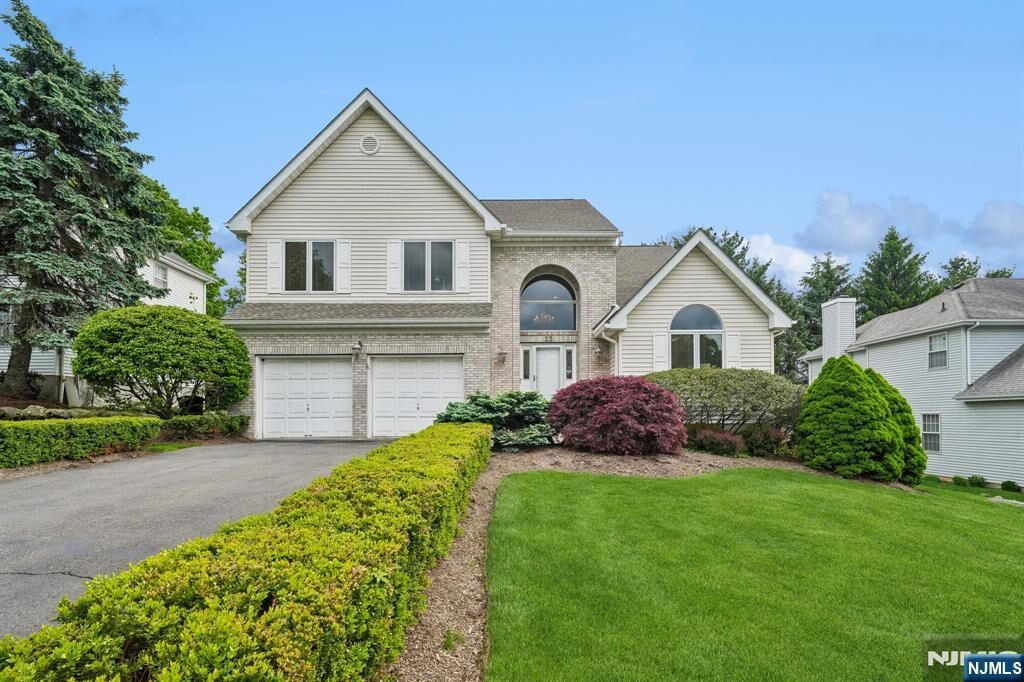Property Photo:  22 Wagon Trail  NJ 07430 