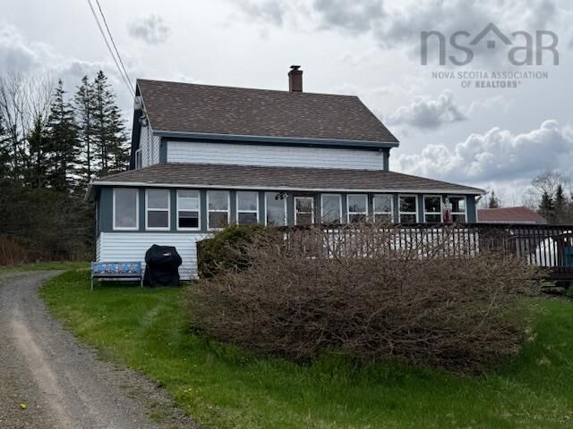 207 Bennetts Bay Road — photo 1