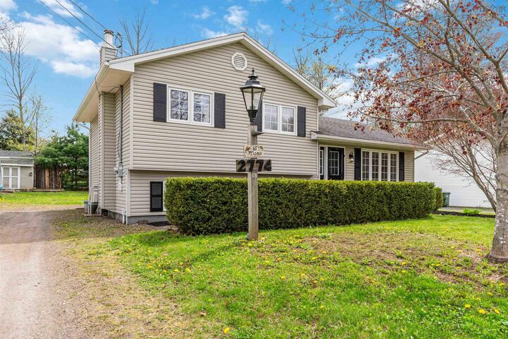 Property Photo:  2774 Poplar Drive Coldbrook Ns B4r 1A8  NS B4R 1A8 