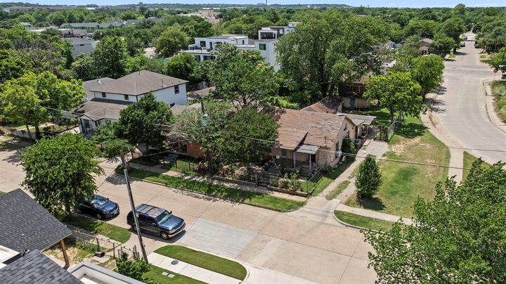 Property Photo: 3347 Topeka Avenue TX 75212