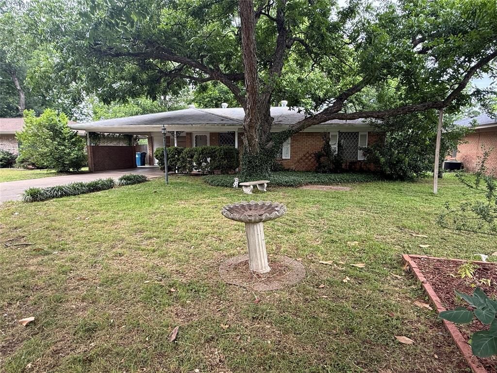 Property Photo:  2402 W 5th Avenue  TX 75110 