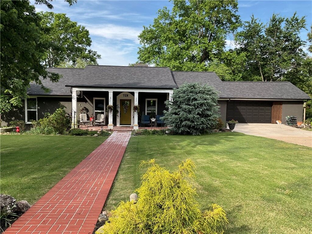Property Photo:  10 Westwood Drive  AR 72601 