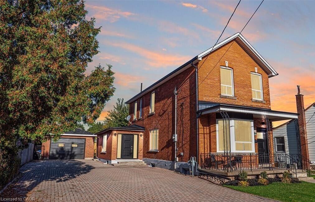 Property Photo:  43 Crooks Street  ON L8R 2Z7 