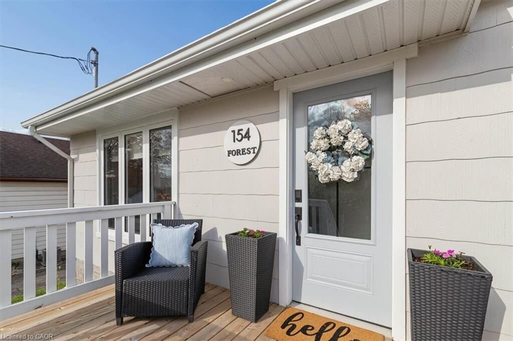 Property Photo:  154 Forest Road  ON N1S 3B8 