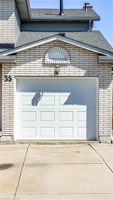 Property Photo: 35 Horizon Court ON L9B 1W8